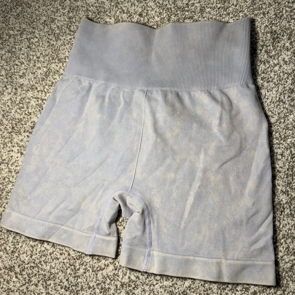 Women’s biker shorts; size small.